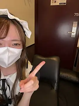 Snapshot of Moe_v_v chatting on October 30, 2025, 11:08 am Moe v v online show from October 30, 2025, 11:08 am