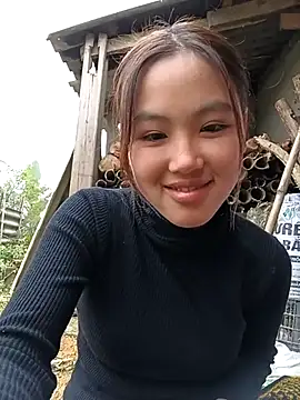 Snapshot of Mai_lovely chatting on December 4, 2025, 7:40 am Mai lovely online show from December 4, 2025, 7:40 am