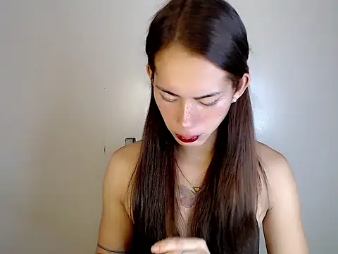 ashley bombshell online show from October 31, 2025, 8:16 pm