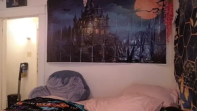 xofrankiefinexo online show from October 14, 2025, 7:20 am