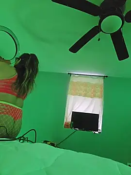 xofrankiefinexo online show from February 11, 2026, 1:44 pm