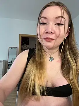 Amalie Smith online show from June 16, 2026, 11:54 am