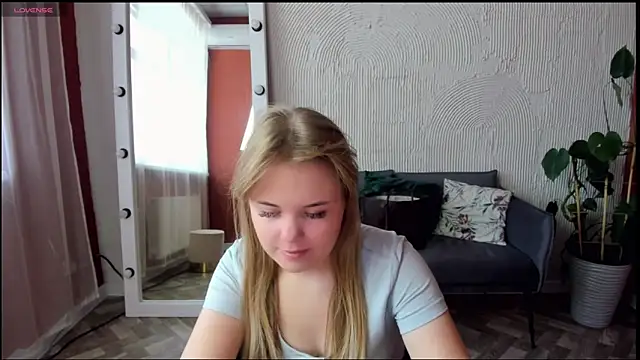 Melissa 199 online show from October 6, 2025, 10:27 am