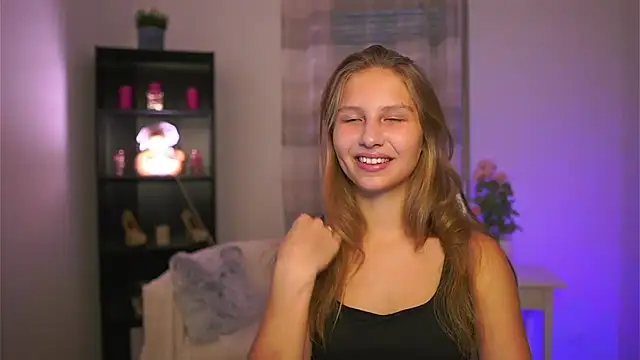 emmie murray online show from December 4, 2025, 2:05 pm