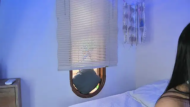 Snapshot of CharlottePetitte chatting on October 8, 2025, 8:42 pm CharlottePetitte online show from October 8, 2025, 8:42 pm