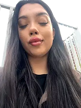 kiss Lissa online show from November 19, 2025, 9:42 am