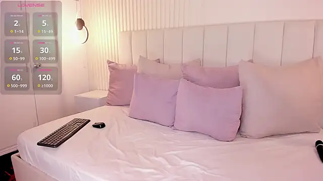 camila moretti online show from October 14, 2025, 11:55 am