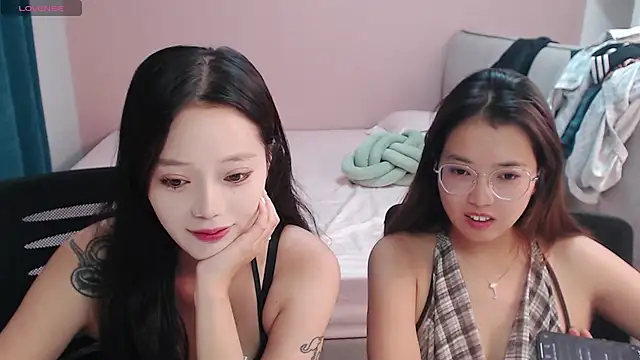 redrose520 online show from October 9, 2025, 12:06 pm