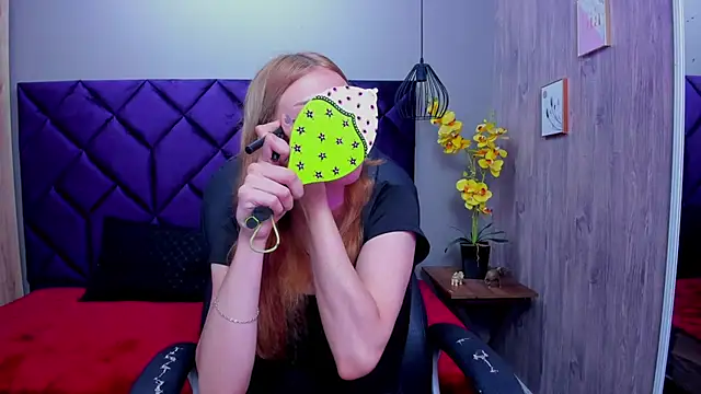 Snapshot of ChloeCampbell03 chatting on October 9, 2025, 12:38 pm ChloeCampbell03 online show from October 9, 2025, 12:38 pm