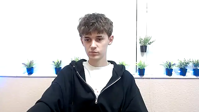 Snapshot of Hoot_Dude_ chatting on November 5, 2025, 2:20 pm Hoot Dude online show from November 5, 2025, 2:20 pm