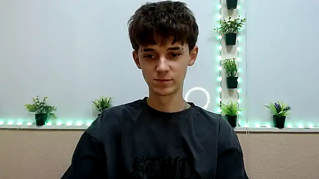 Snapshot of Hoot_Dude_ chatting on November 8, 2025, 3:37 pm Hoot Dude online show from November 8, 2025, 3:37 pm