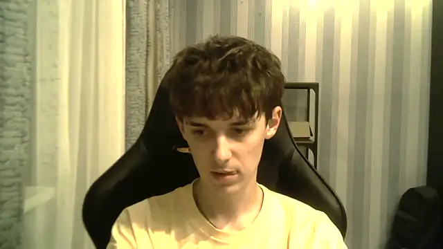 Snapshot of Hoot_Dude_ chatting on November 26, 2025, 3:12 pm Hoot Dude online show from November 26, 2025, 3:12 pm