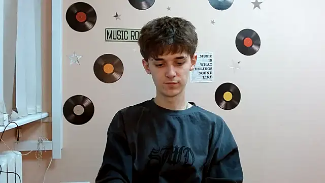 Snapshot of Hoot_Dude_ chatting on November 7, 2025, 2:54 pm Hoot Dude online show from November 7, 2025, 2:54 pm