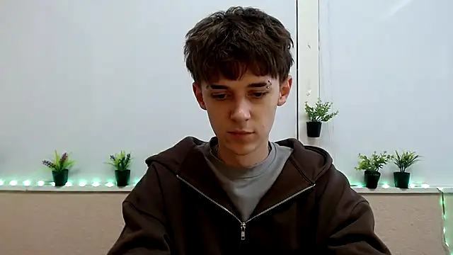 Snapshot of Hoot_Dude_ chatting on November 3, 2025, 1:04 pm Hoot Dude online show from November 3, 2025, 1:04 pm