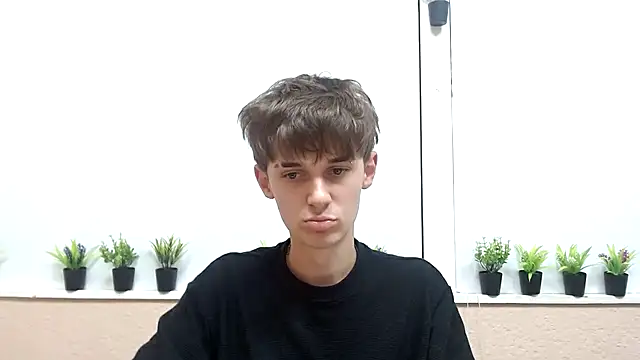 Snapshot of Hoot_Dude_ chatting on October 17, 2025, 3:03 pm Hoot Dude online show from October 17, 2025, 3:03 pm