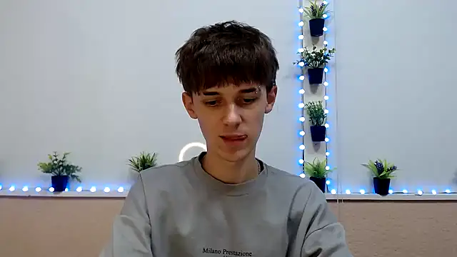 Snapshot of Hoot_Dude_ chatting on November 12, 2025, 1:59 pm Hoot Dude online show from November 12, 2025, 1:59 pm