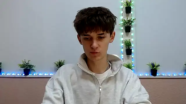 Snapshot of Hoot_Dude_ chatting on November 15, 2025, 3:38 pm Hoot Dude online show from November 15, 2025, 3:38 pm