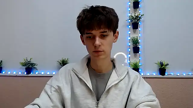 Snapshot of Hoot_Dude_ chatting on November 17, 2025, 2:32 pm Hoot Dude online show from November 17, 2025, 2:32 pm