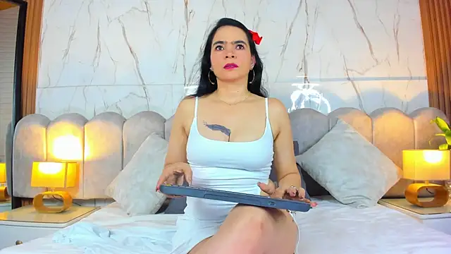 Snapshot of Samantha_Fiire chatting on June 1, 2026, 12:38 pm Samantha Fiire online show from June 1, 2026, 12:38 pm