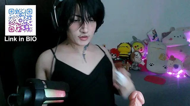 Snapshot of Raliiya chatting on October 16, 2025, 2:14 pm Raliiya online show from October 16, 2025, 2:14 pm