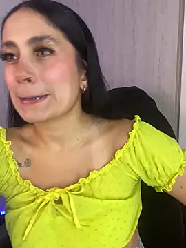 liladiamond  online show from September 30, 2025, 11:44 pm