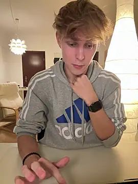 Innocentboyof online show from September 30, 2025, 5:41 pm