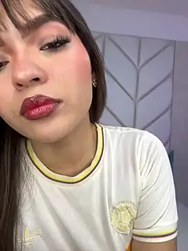 Samantha Hans online show from July 3, 2026, 9:10 pm