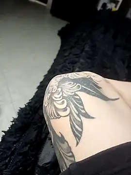 Iluromi online show from October 16, 2025, 4:04 pm