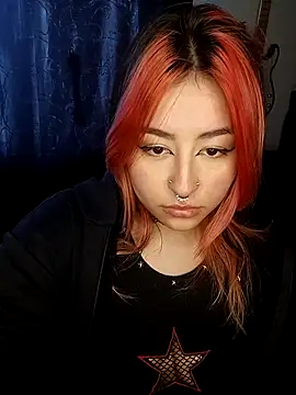 Iluromi online show from October 19, 2025, 3:26 pm