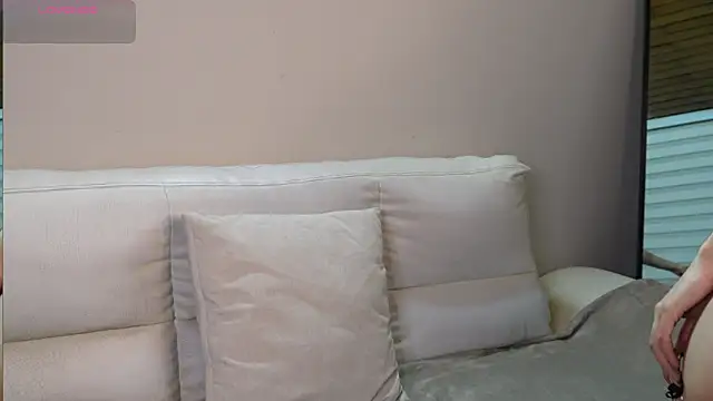 cherry bunnyx online show from May 5, 2026, 4:15 am