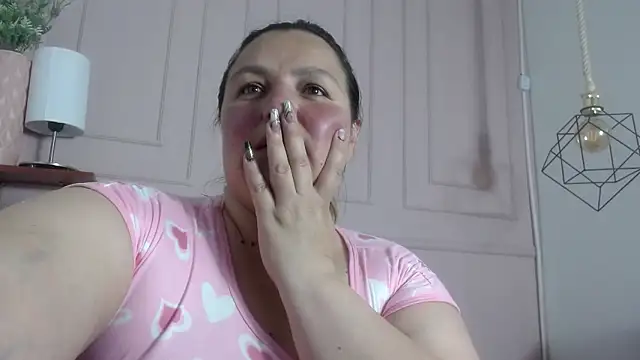 Snapshot of SweetRouse__ chatting on October 9, 2025, 1:44 pm SweetRouse online show from October 9, 2025, 1:44 pm