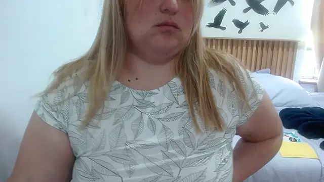 Snapshot of SweetRouse__ chatting on December 1, 2025, 1:45 pm SweetRouse online show from December 1, 2025, 1:45 pm