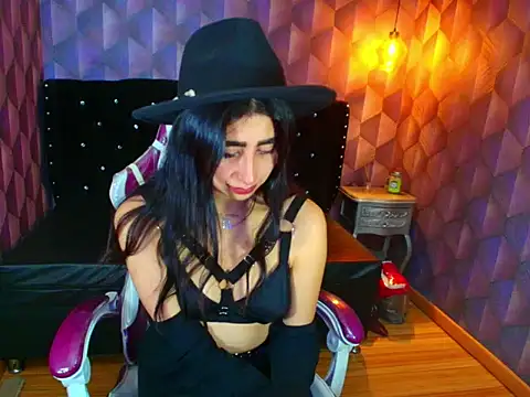 Snapshot of Nanisshawna chatting on October 29, 2025, 3:38 am Nanisshawna online show from October 29, 2025, 3:38 am
