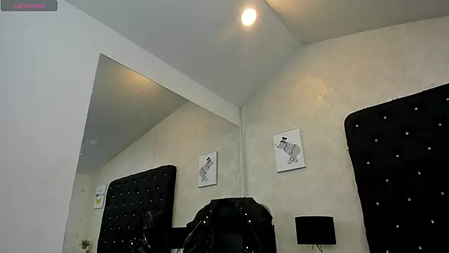 Snapshot of alana_johnson_0 chatting on June 3, 2026, 12:28 pm alana johnson 0 online show from June 3, 2026, 12:28 pm