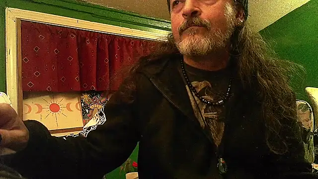 HippieDad333 online show from April 21, 2026, 1:53 am