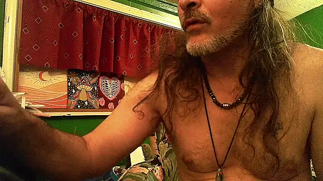 HippieDad333 online show from May 4, 2026, 9:12 am
