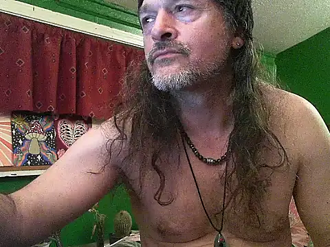 HippieDad333 online show from May 7, 2026, 3:33 am