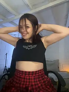 ninavelour online show from October 2, 2025, 2:37 am
