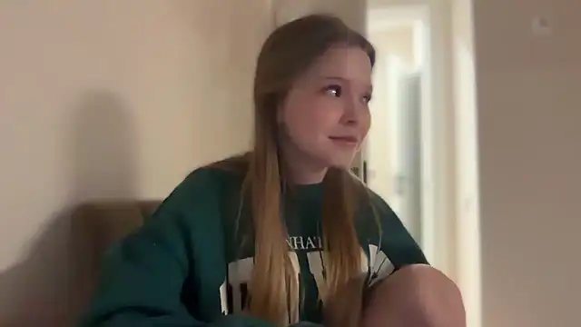 Snapshot of CandysRose chatting on January 9, 2026, 6:59 pm CandysRose online show from January 9, 2026, 6:59 pm