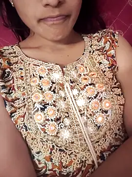 Queen-Bee143 online show from February 17, 2026, 4:43 am