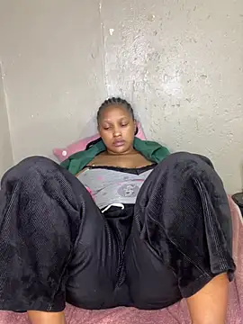 Snapshot of Bellabootie chatting on February 16, 2026, 8:07 pm Bellabootie online show from February 16, 2026, 8:07 pm