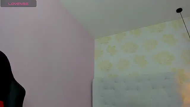 Snapshot of ALAHIACRUZ1 chatting on November 27, 2025, 2:56 am ALAHIACRUZ1 online show from November 27, 2025, 2:56 am