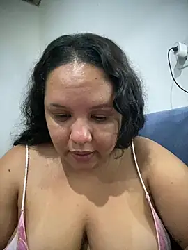 Snapshot of EggedGrowth chatting on March 18, 2026, 10:32 pm EggedGrowth online show from March 18, 2026, 10:32 pm