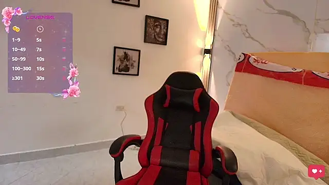 Snapshot of Nina_Rouge7 chatting on November 15, 2025, 1:37 pm Nina Rouge7 online show from November 15, 2025, 1:37 pm