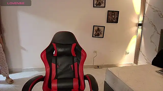 Snapshot of Nina_Rouge7 chatting on November 7, 2025, 11:26 am Nina Rouge7 online show from November 7, 2025, 11:26 am