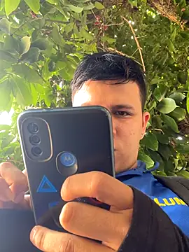 Danner Isaza online show from November 12, 2025, 7:40 pm