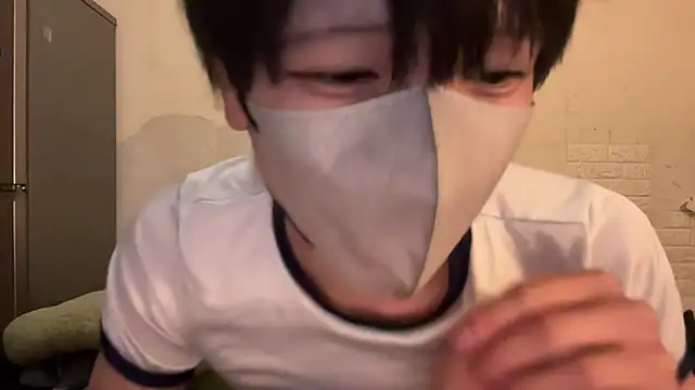 tora3220 online show from December 15, 2025, 12:44 pm