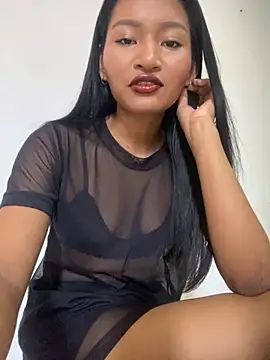 Snapshot of fenixzara chatting on September 29, 2025, 12:33 pm fenixzara online show from September 29, 2025, 12:33 pm