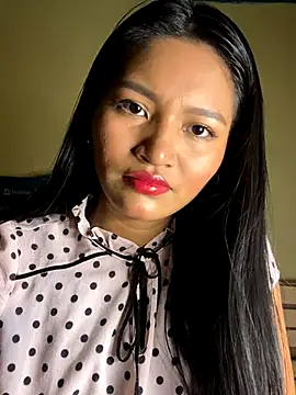 Snapshot of fenixzara chatting on September 24, 2025, 6:36 pm fenixzara online show from September 24, 2025, 6:36 pm