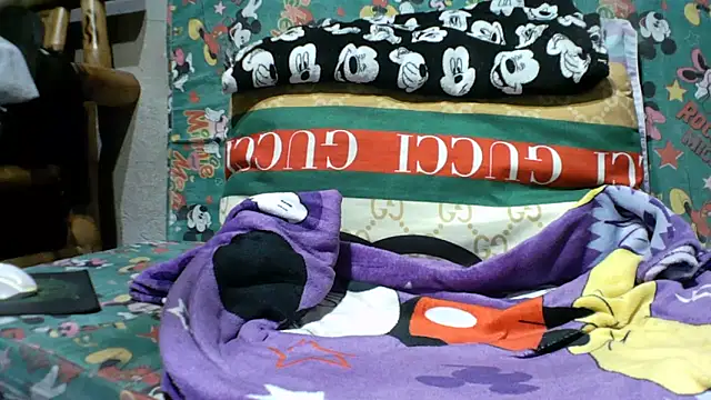 Snapshot of Ella_marie14 chatting on November 28, 2025, 11:05 pm Ella marie14 online show from November 28, 2025, 11:05 pm